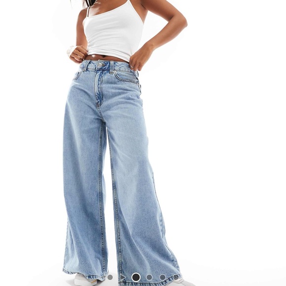 asos design Petite wide leg jeans in light wash - W32 L28 - Picture 2 of 5